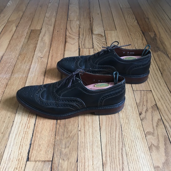 Allen Edmonds Men's Mcallister Wing Tip Oxford Shoe in Black Size 9 - Picture 2 of 5